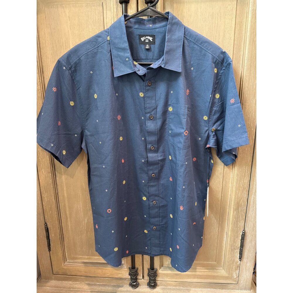 Billabong Sundays Surf Men's Button front Shirt Blue design NEW size SMALL - Picture 2 of 6
